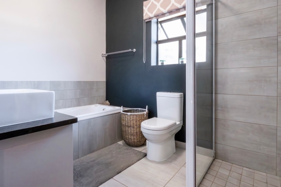 4 Bedroom Property for Sale in Earls Court Lifestyle Estate Western Cape